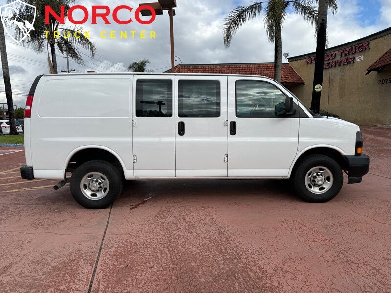 Used 2021 Chevrolet Express 2500 w/ Driver Convenience Package RWD image 1