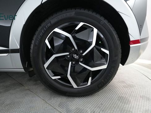 Used 2024 Hyundai Ioniq 5 Limited image 9