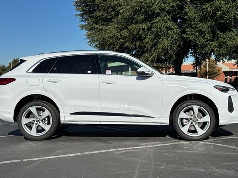 New 2025 Audi Q5 Premium Plus image 3