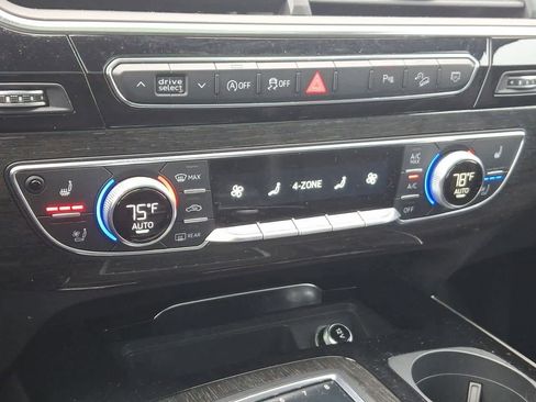 Used 2018 Audi Q7 3.0T Prestige w/ Prestige Package image 25