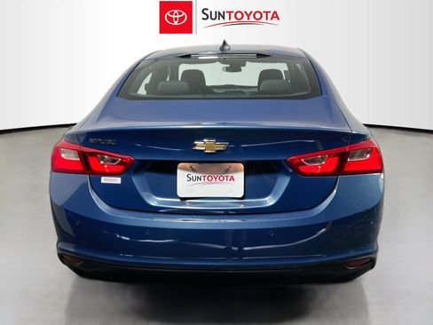 Used 2025 Chevrolet Malibu LS w/ Driver Confidence Package image 5