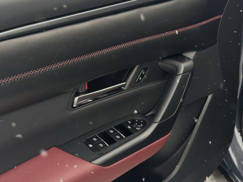 Used 2025 MAZDA CX-50 2.5 Hybrid w/ Cargo Package image 17