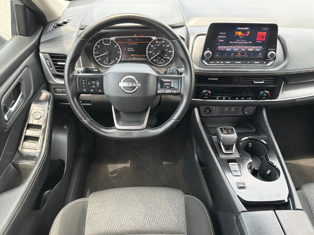 Used 2025 Nissan Rogue SV FWD image 22
