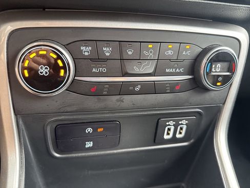 Used 2022 Ford EcoSport Titanium image 33
