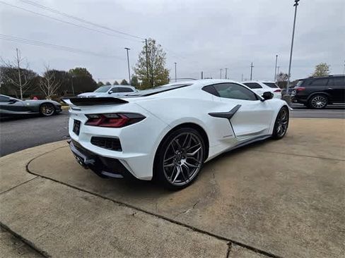 Used 2024 Chevrolet Corvette Z06 w/ Chrome Exterior Badge Package image 8