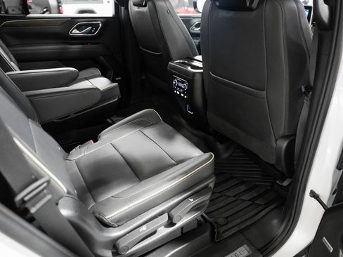 Used 2023 Chevrolet Tahoe Premier w/ Advanced Technology Package AWD/4WD image 32