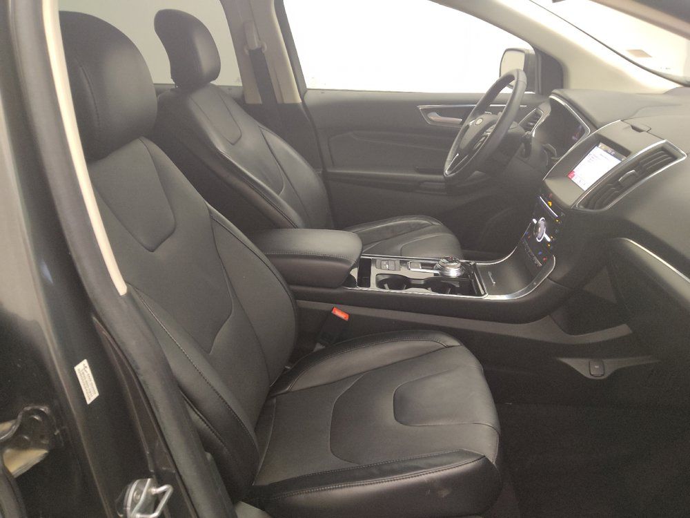 Used 2019 Ford Edge Titanium w/ Equipment Group 301A FWD image 21