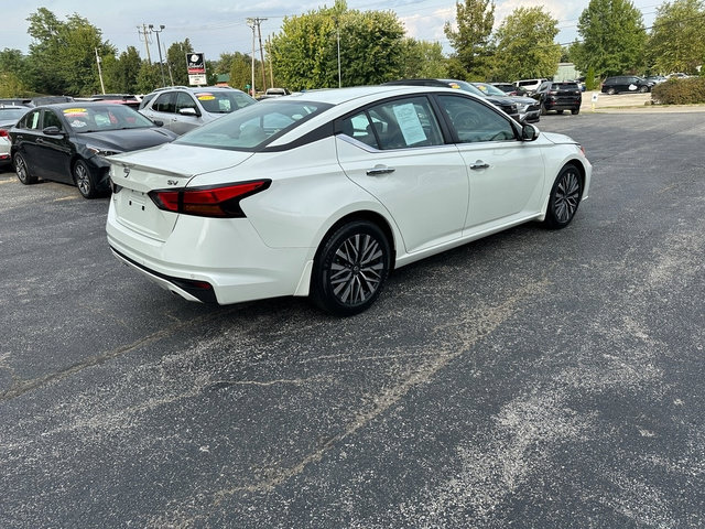 Used 2023 Nissan Altima 2.5 SV w/ SV Premium Package FWD image 6