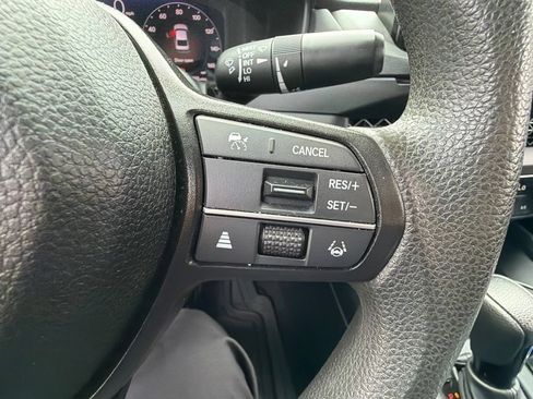 Used 2025 Honda Accord SE image 19
