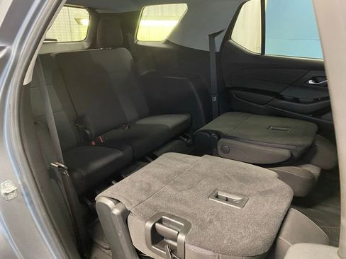 Used 2020 Chevrolet Traverse LT image 47