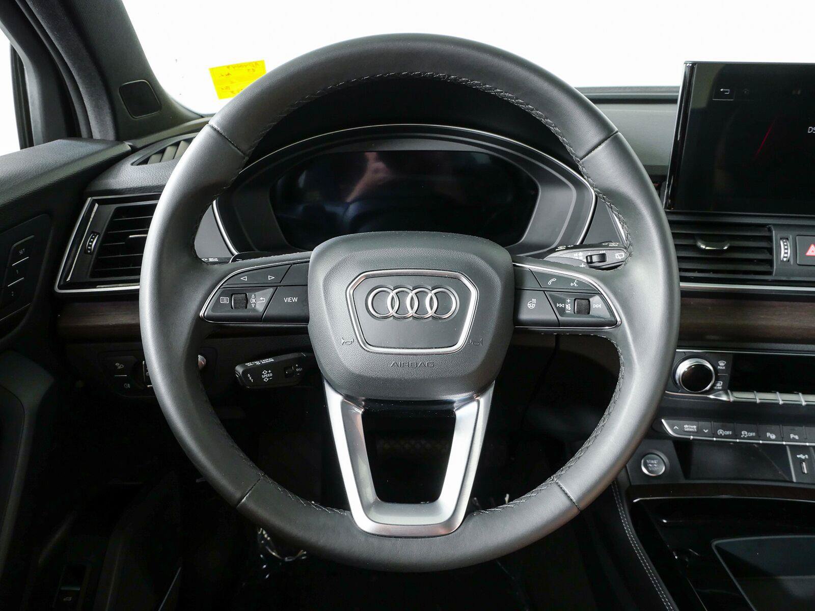 Used 2023 Audi Q5 2.0T Prestige w/ Prestige Package AWD/4WD image 10