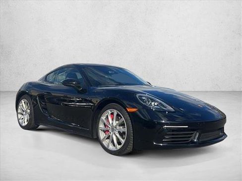 Used 2024 Porsche 718 Cayman S image 3