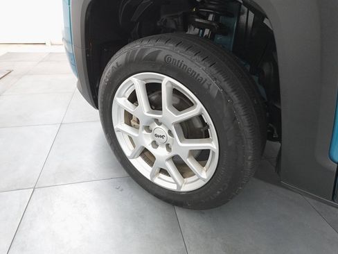 Used 2022 Jeep Renegade Latitude w/ Convenience Group image 29