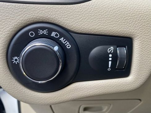 Used 2020 Jeep Cherokee Latitude image 9