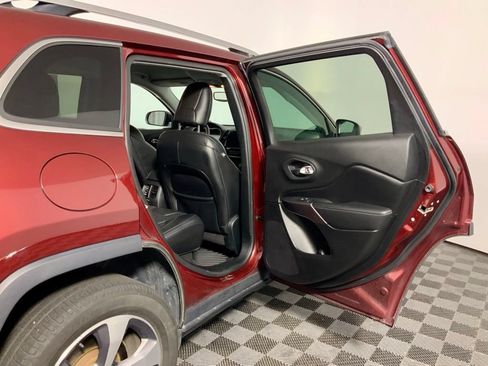 Used 2020 Jeep Cherokee Limited AWD/4WD image 31