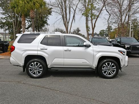 Used 2025 Toyota 4Runner Limited w/ Tow Technology Package image 5