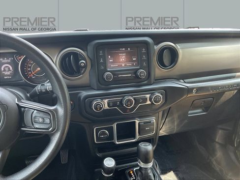 Used 2020 Jeep Wrangler Sport AWD/4WD image 11