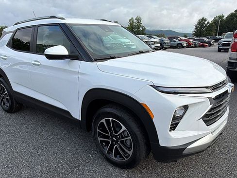 New 2026 Chevrolet TrailBlazer LT w/ Driver Confidence Package FWD image 6