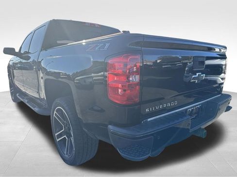 Used 2018 Chevrolet Silverado 1500 LT w/ LPO, Black Pack image 4