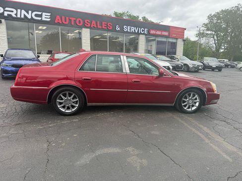 Used 2010 Cadillac DTS Luxury FWD image 8