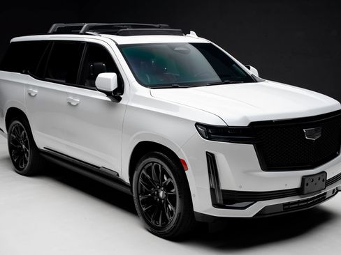 Used 2023 Cadillac Escalade Sport Platinum w/ LPO, ONYX Package AWD/4WD image 41