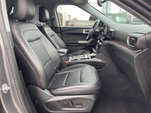 Used 2023 Ford Explorer Limited w/ Equipment Group 301A image 16