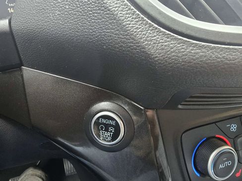 Used 2019 Ford Escape SE image 26