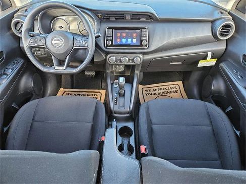 Certified 2025 Nissan Kicks Play S image 11