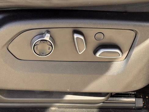 Used 2022 Cadillac Escalade ESV Sport Platinum image 25