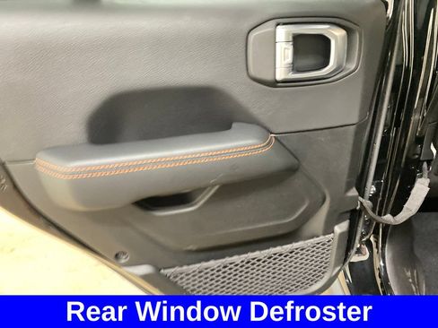 Used 2021 Jeep Gladiator Mojave AWD/4WD image 14