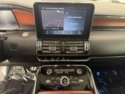 Used 2021 Lincoln Navigator L Reserve w/ Luxury Package AWD/4WD image 21