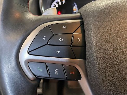 Used 2018 Jeep Grand Cherokee Trailhawk AWD/4WD image 11