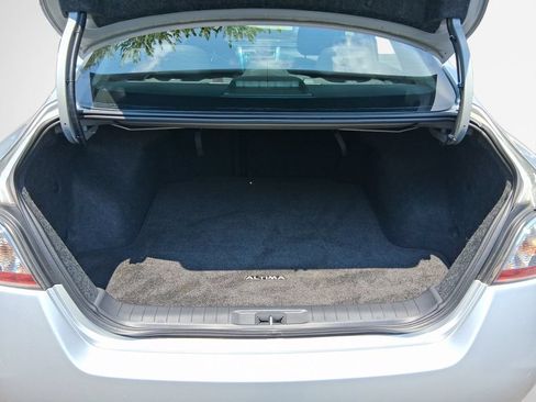 Used 2015 Nissan Altima 2.5 SL w/ Technology Package FWD image 25