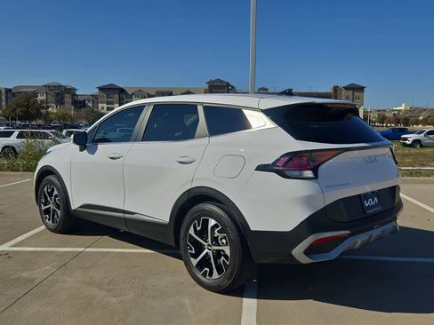 Used 2023 Kia Sportage EX image 4