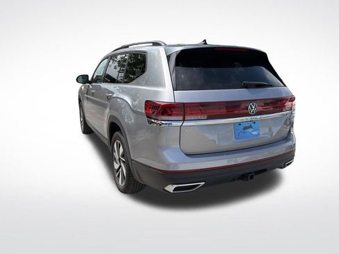 Used 2024 Volkswagen Atlas SE image 6
