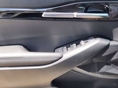 New 2026 Kia Seltos S FWD image 19