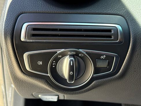 Used 2018 Mercedes-Benz C 300 Sedan image 27