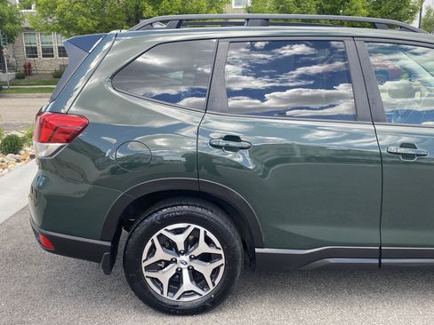Certified 2024 Subaru Forester Premium AWD/4WD image 6