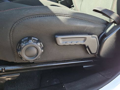 Used 2021 Jeep Gladiator Rubicon w/ Safety Group AWD/4WD image 18