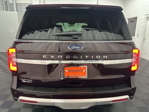 Used 2024 Ford Expedition Limited image 8