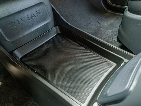 Used 2022 Rivian R1T Launch Edition image 30