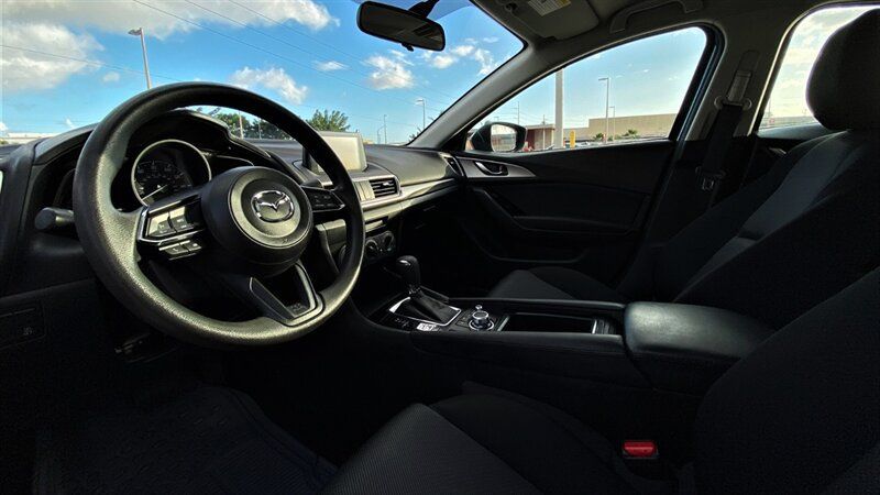 Used 2017 MAZDA MAZDA3 Sport FWD image 7