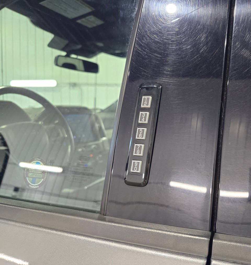 Used 2022 Ford F250 Lariat w/ Tremor Off-Road Package AWD/4WD image 23