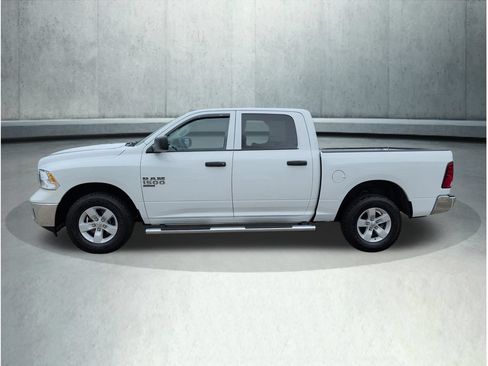 Used 2023 RAM 1500 Classic SLT AWD/4WD image 2