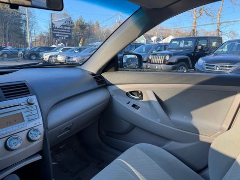 Used 2009 Toyota Camry LE image 23