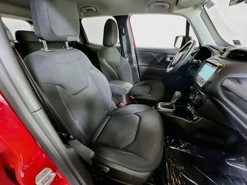 Used 2023 Jeep Renegade Altitude w/ Convenience Group I AWD/4WD image 27