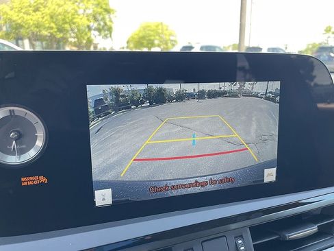 Used 2025 Lexus ES 350 w/ Premium Package image 14