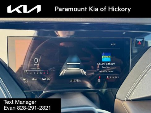 Used 2025 GMC Yukon XL Denali Ultimate image 8