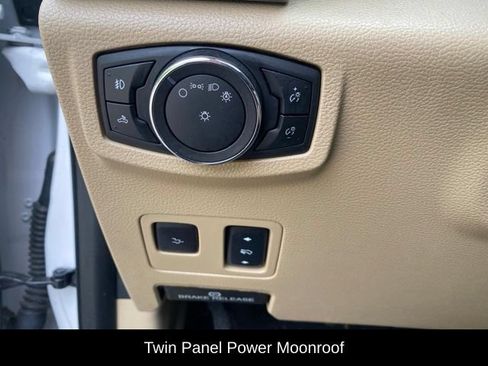 Used 2017 Ford F250 Lariat w/ Lariat Ultimate Package AWD/4WD image 17