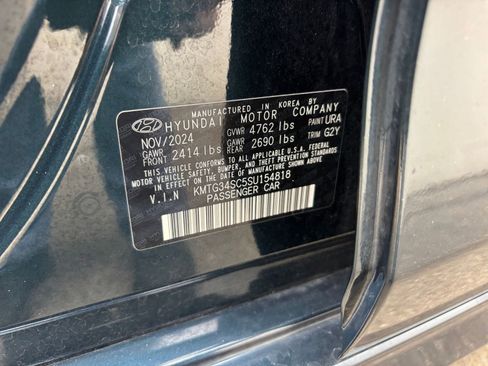 Used 2025 Genesis G70 2.5T image 29